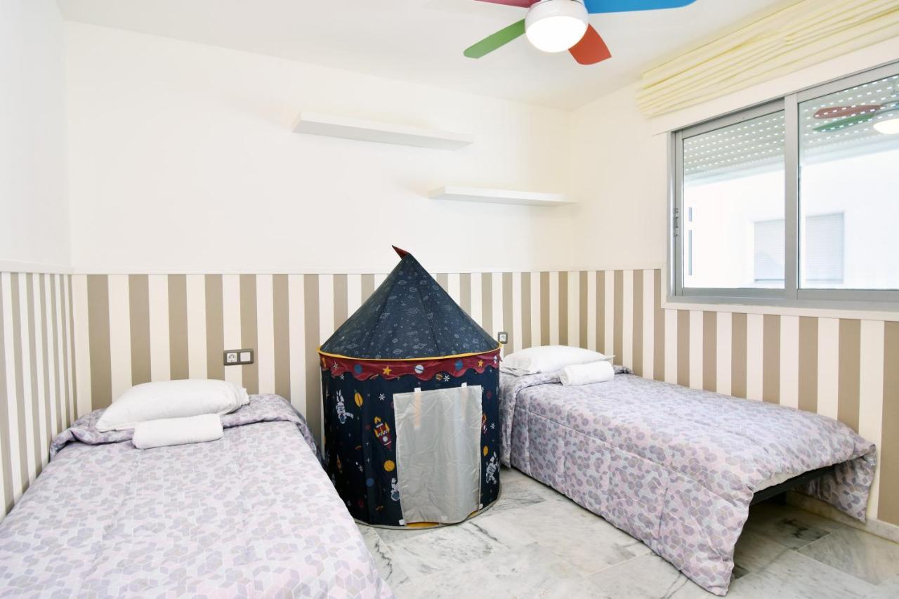 Апартаменты Apartamento De La Croix Фуэнхирола Экстерьер фото