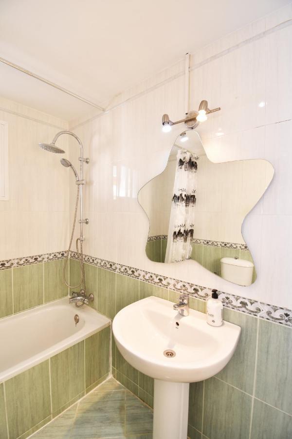 Апартаменты Apartamento De La Croix Фуэнхирола Экстерьер фото